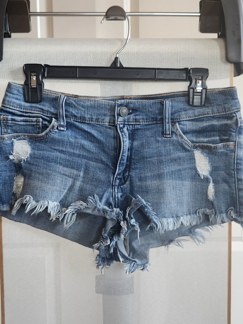 Abercrombie & Fitch Distressed Daisy Dukes Denim Shorts — Size 4, W27